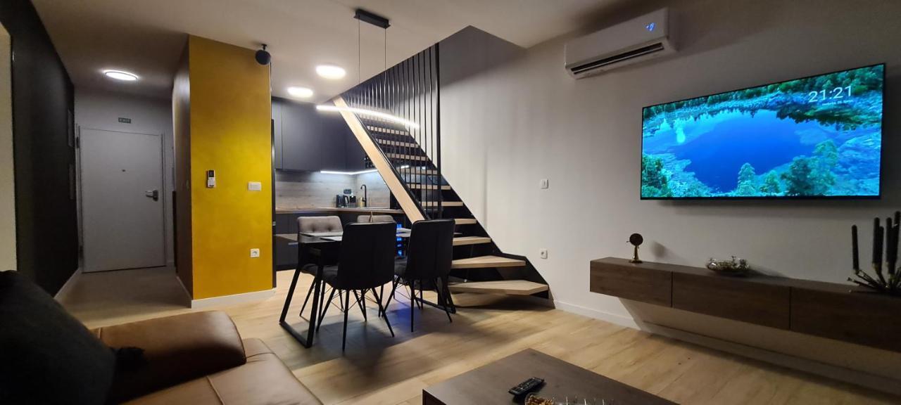 Penthouse Marcelina In *