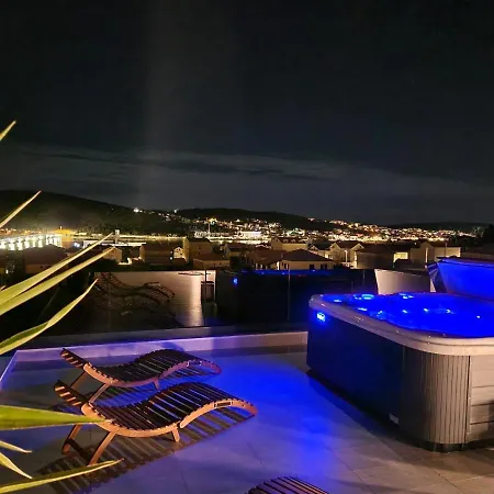 Penthouse Apartman Marcelina In Trogir Exterior photo